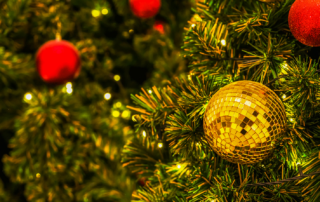 Goldene Discokugel – DJ Weihnachtsfeier Berlin